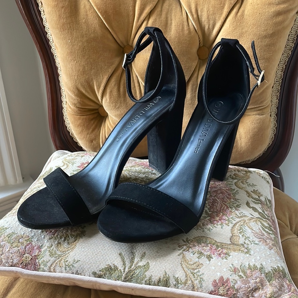 Simple Black Strap Heels Size 7.5